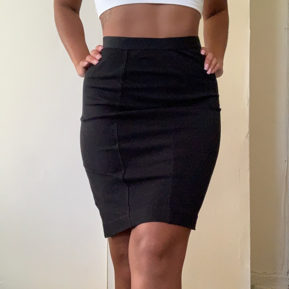 UNIQLO Black Pencil Skirt